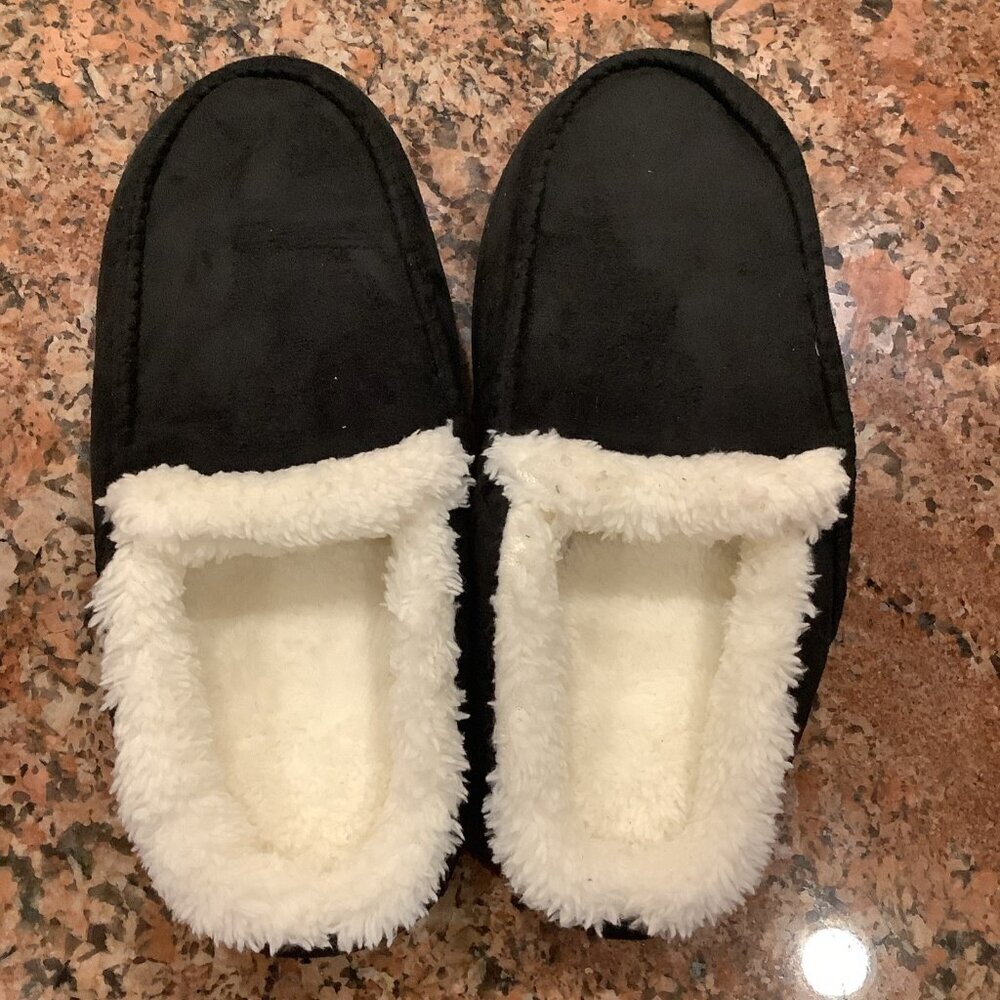 Festive Voice Size M 7-8, Men’s Black Plush Cushion Memory Foam Slippers, New